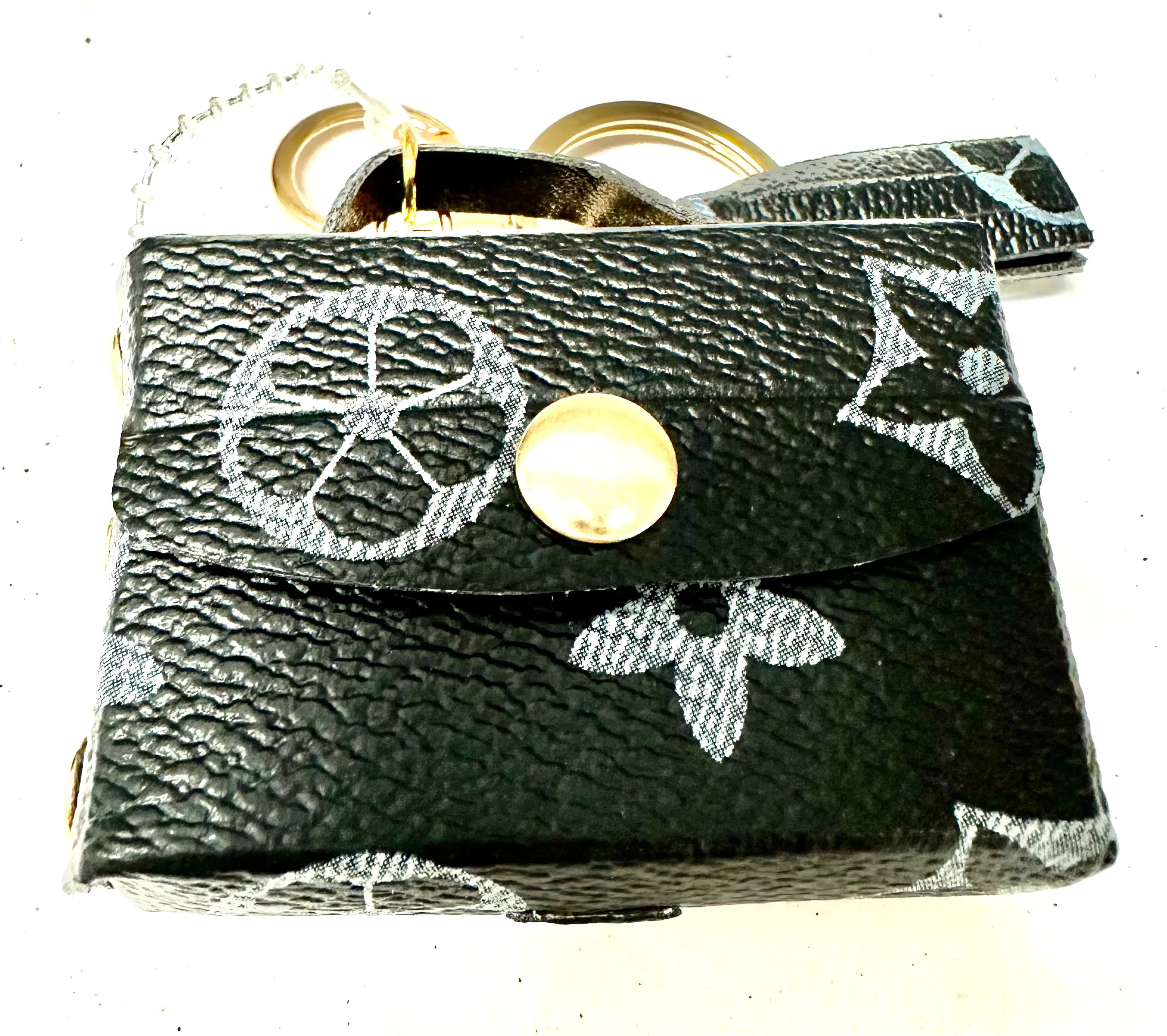 Bougie Ear Pods Holder & Key Ring
