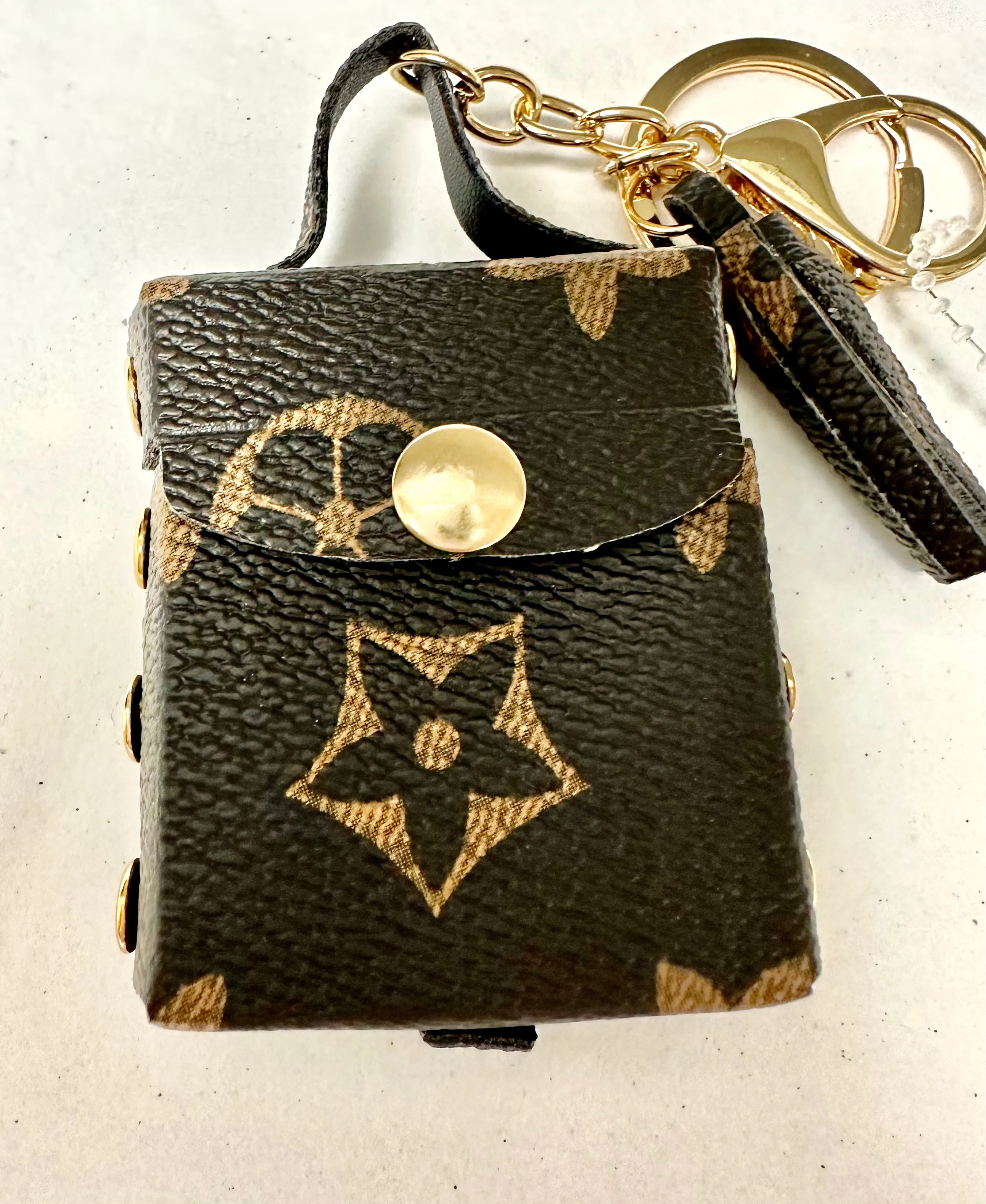 Bougie Ear Pods Holder & Key Ring
