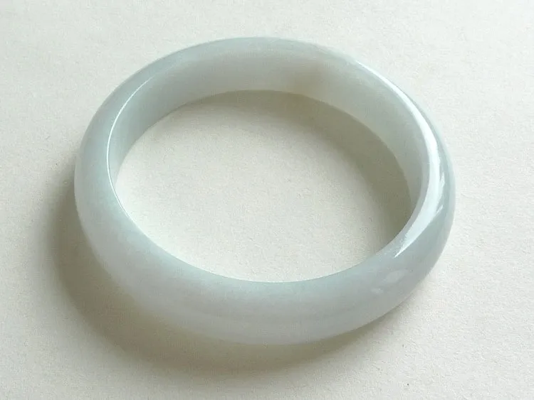 Natural Jade Bangle Jadeite Bangle Internal Diameter 58mm BER534