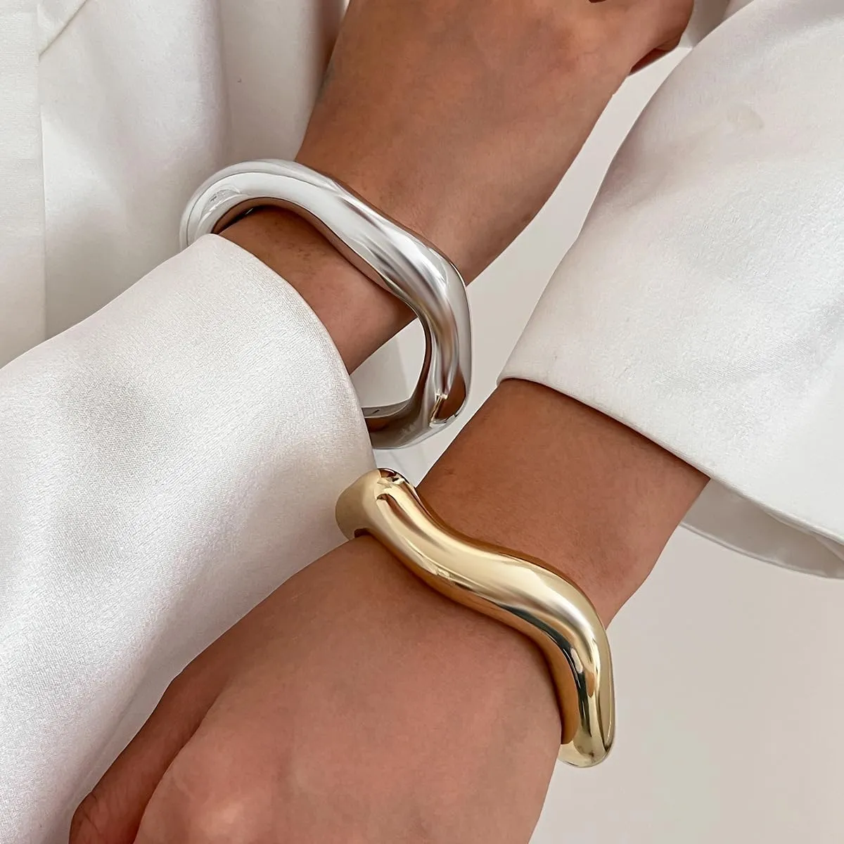 ZMANYIJEW Chunky Gold Bracelets for Women Wide Gold Cuffs Bangle Exaggerate Hollow Out Adjustable Bracelets Punk Vintage Jewelry